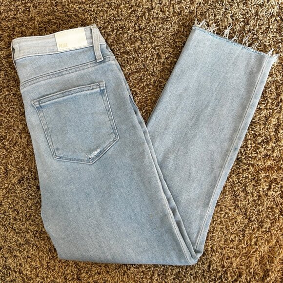 PAIGE Denim - PAIGE Women's Cindy Crop Raw Hem Straight Leg Jeans in Size 27 Light Wash